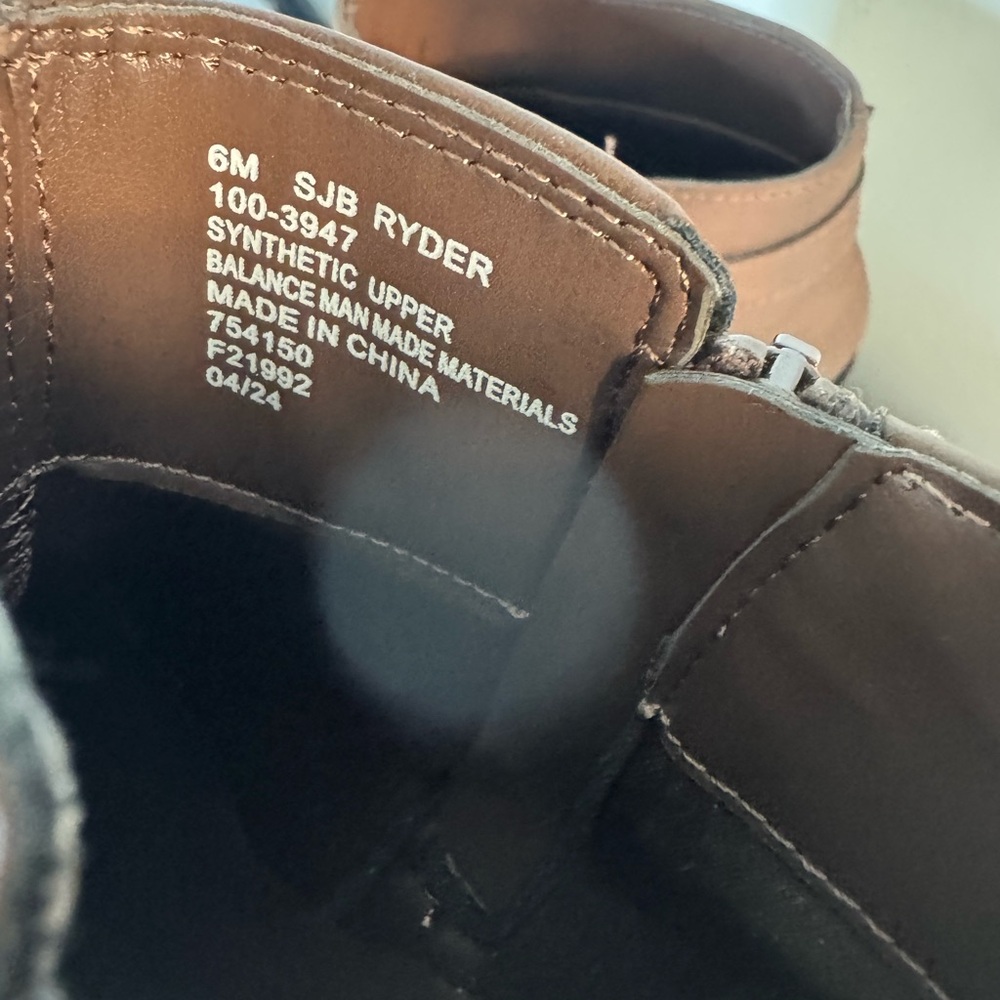 Boots size 6 New in box - Picture 3 of 6